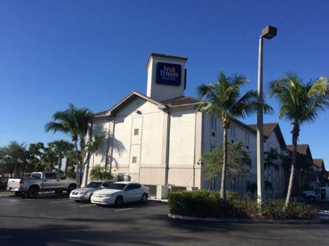 Intown Suites Extended Stay West Palm Beach Fl - Military Trail Rd Lake Park Esterno foto